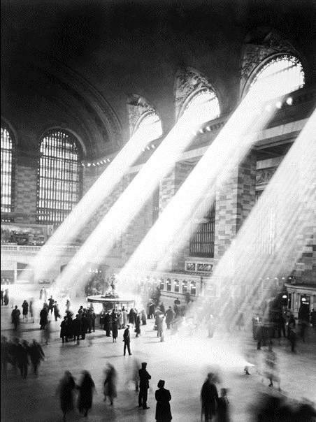 Reprodução do quadro NEW YORK - Sunbeam in Grand Central Station