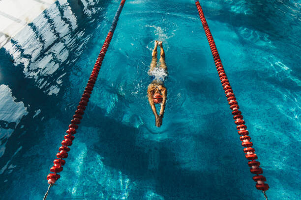 Camisola View from above of woman swimming