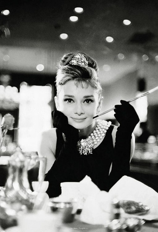 Audrey Hepburn Breakfast At Tiffanys Wall Mural Buy At