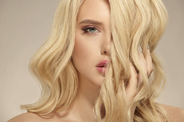 Αφίσα Female beauty, hairstyle of blonde long
