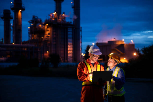 Αφίσα man engineer using digital tablet working
