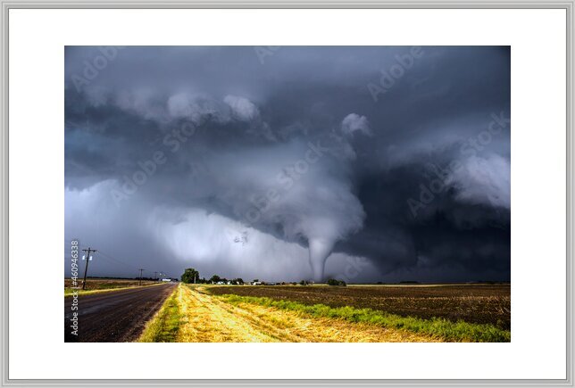 фотографія Tornado