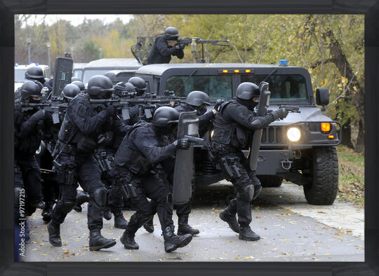 фотографія Special police team in action